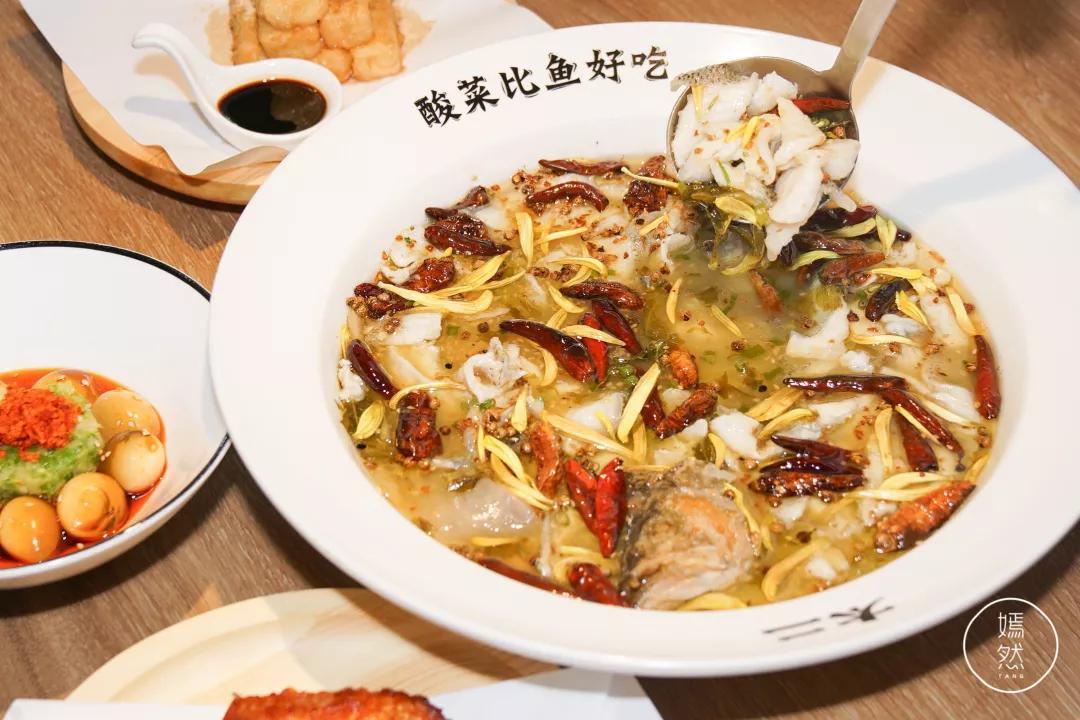 东城万达今天营业吗,万达排队店