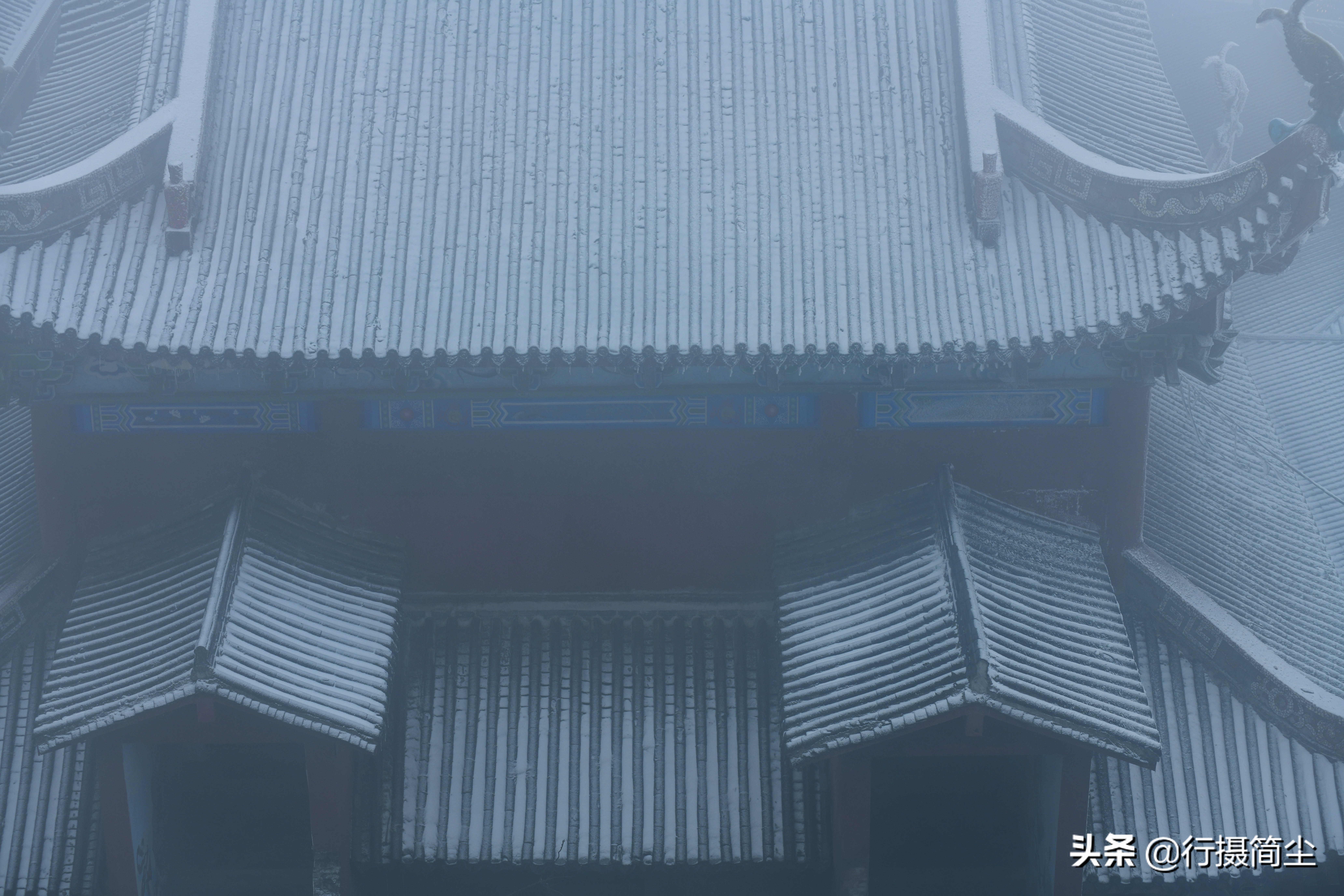 华蓥山宝鼎雪景航拍,华蓥山宝鼎冬天看日出