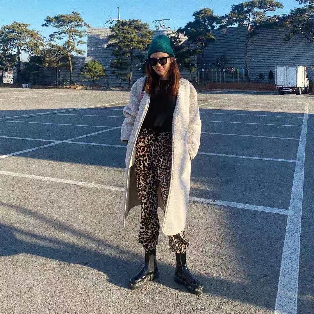 长得不美、就要靠穿，一穿就时髦的韩国时尚博主，穿搭套路就2点