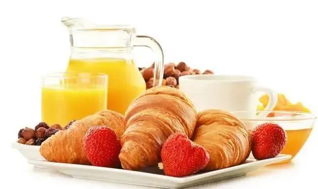 从食品到生活用品,从饮料到营养棒再到果冻