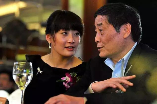 娃哈哈宗馥莉怎么评价王力宏 (娃哈哈集团宗馥莉和王力宏)