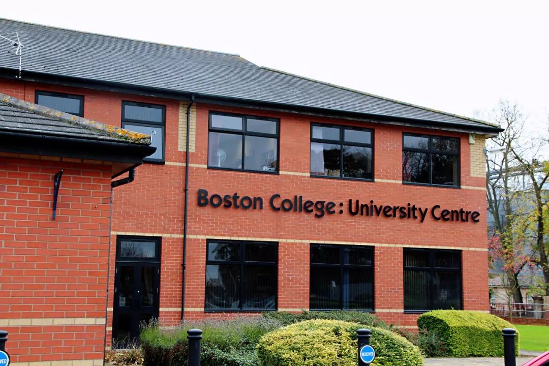 一年专升本民办要花多少钱,一年专升硕英国