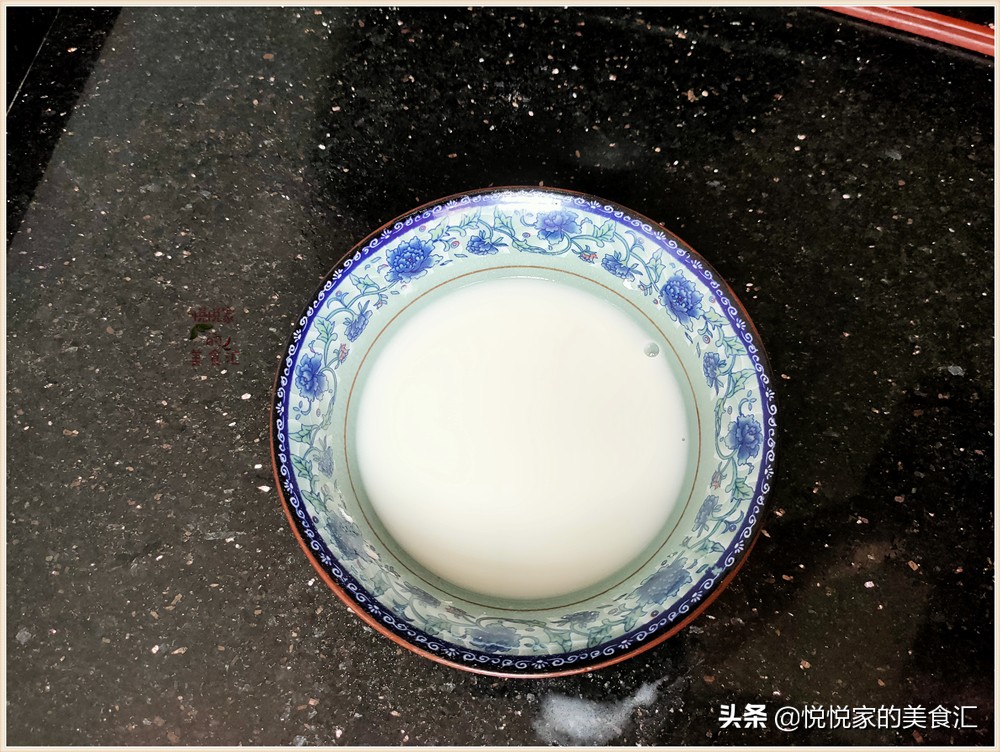 想吃凉粉不用买教你两分钟在家做,美食小吃自制简单白凉粉