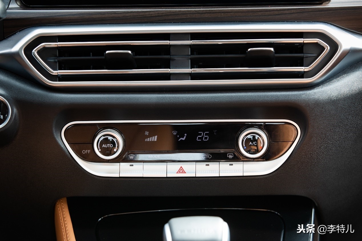 7.99万车,新款北汽绅宝智道报价