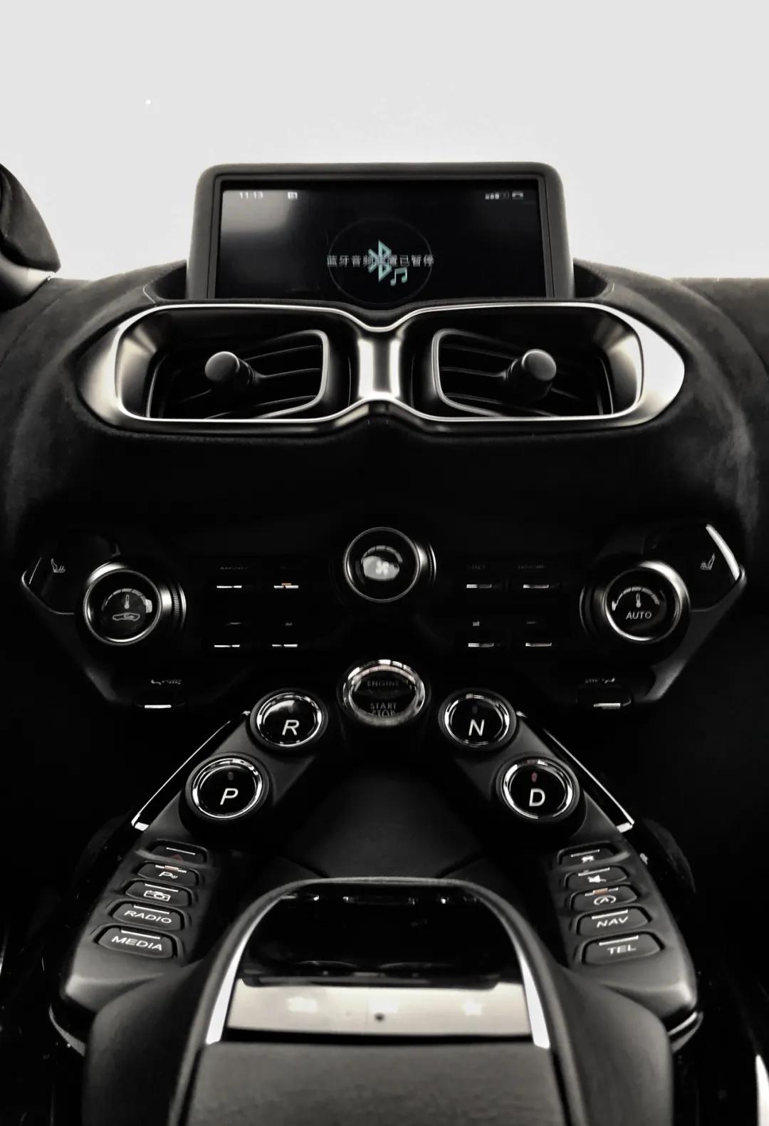 v8vantage2023,v8vantagev12vantage