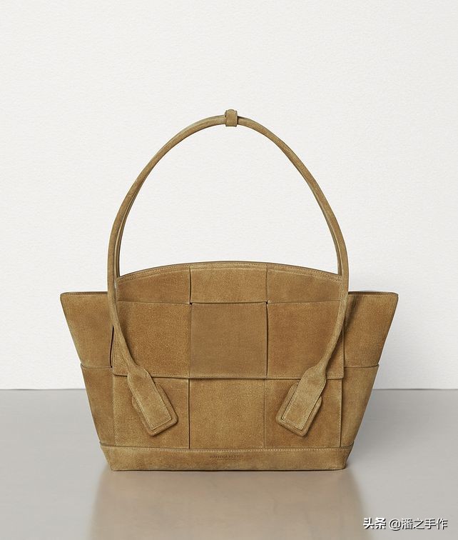 适合通勤的15款奢侈包包，搭配职场装一流