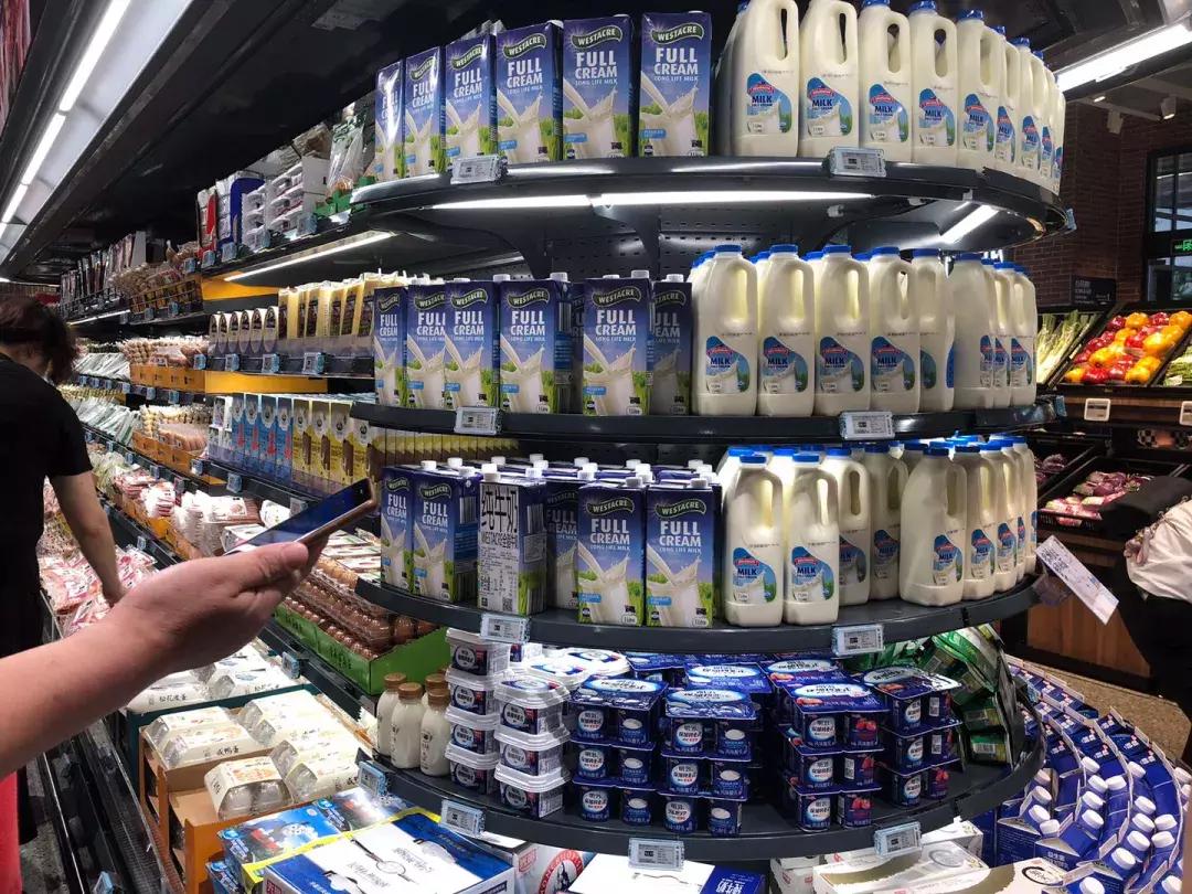 全球最大超市抢购潮,全球最便宜的超市100元