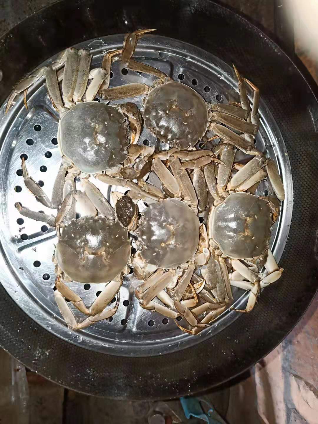 吃螃蟹正确方法,正确吃螃蟹的方法大家看过来