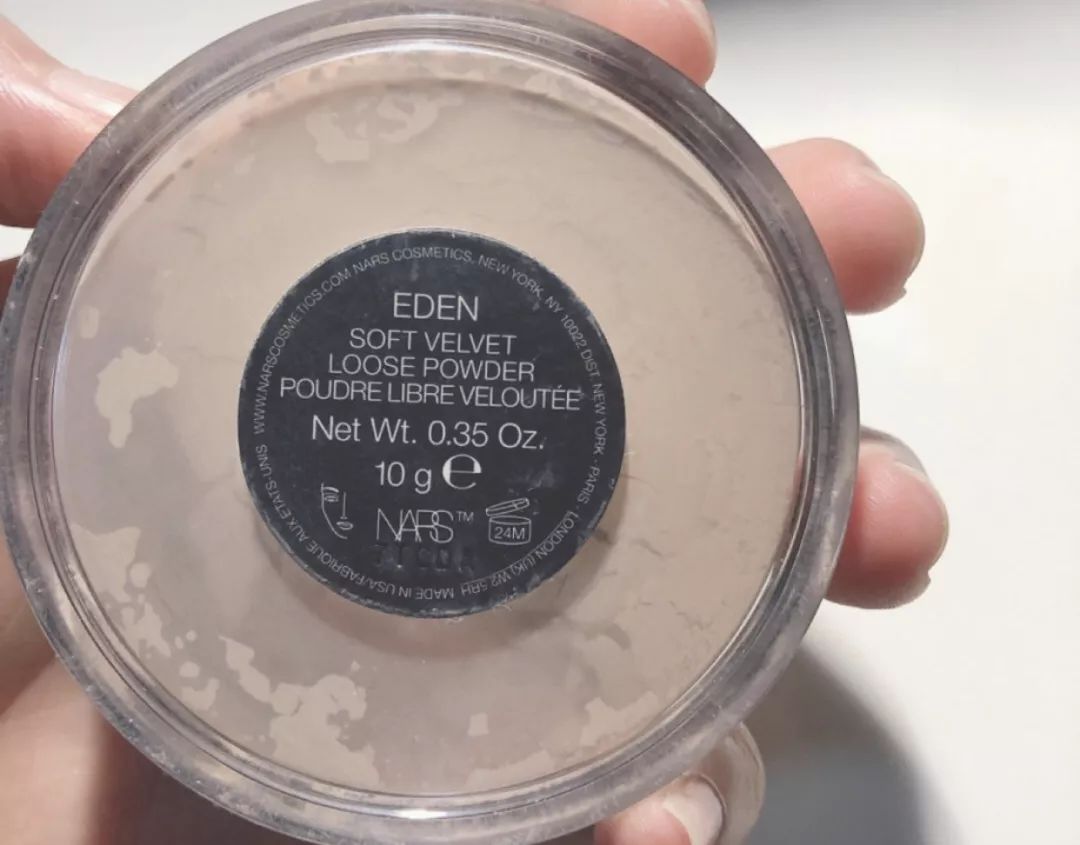 鉴别|NARS散粉真是让人大跌眼镜！像糊了好厚一层粉？