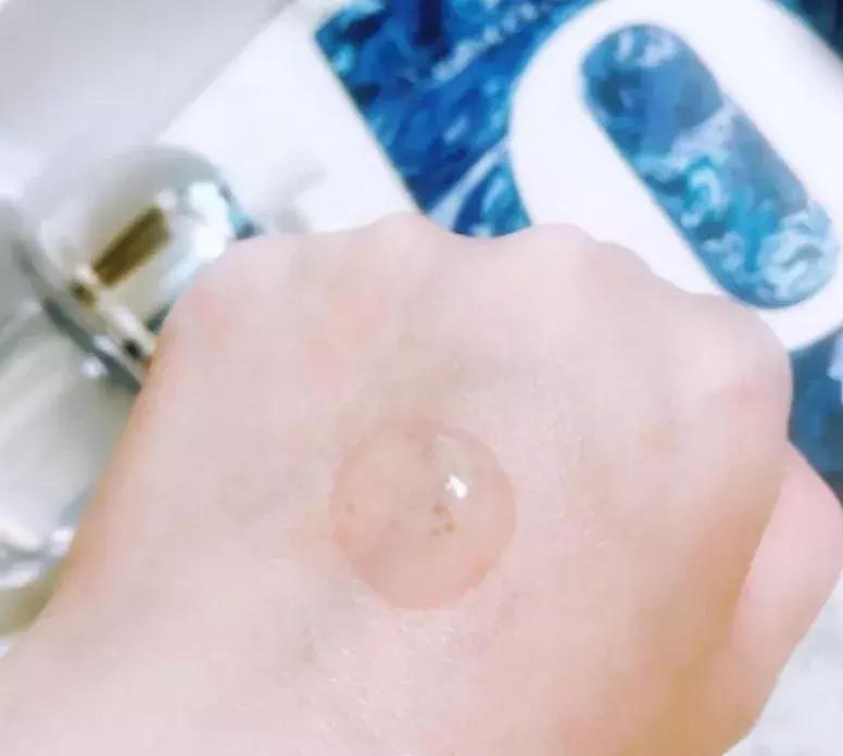 这瓶化妆水解决了白领90%的肌肤问题，日本小姐姐的秘密*器武**