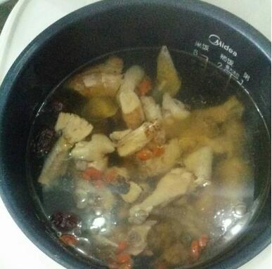 鸡汤太油腻喝了难受,鸡汤太油的话怎么办