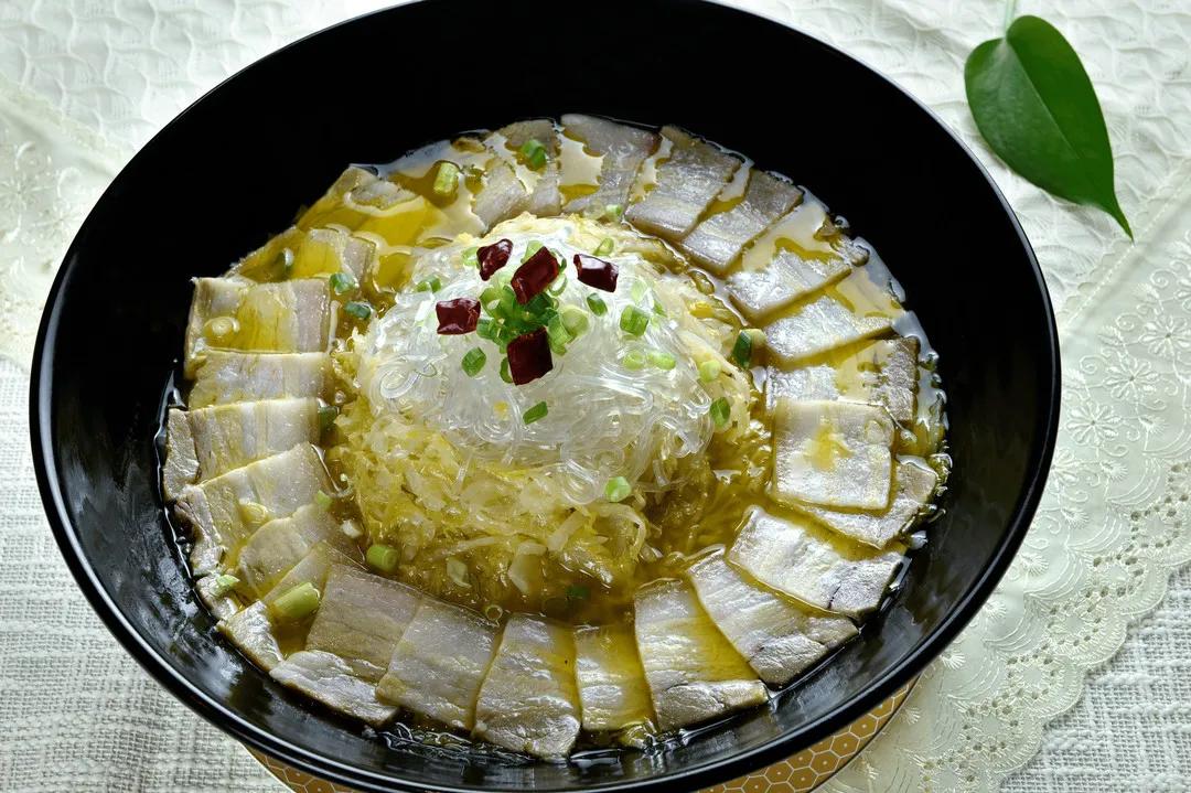 白山10月旅游攻略自助游线路,五一白山周边2-3天短途旅游