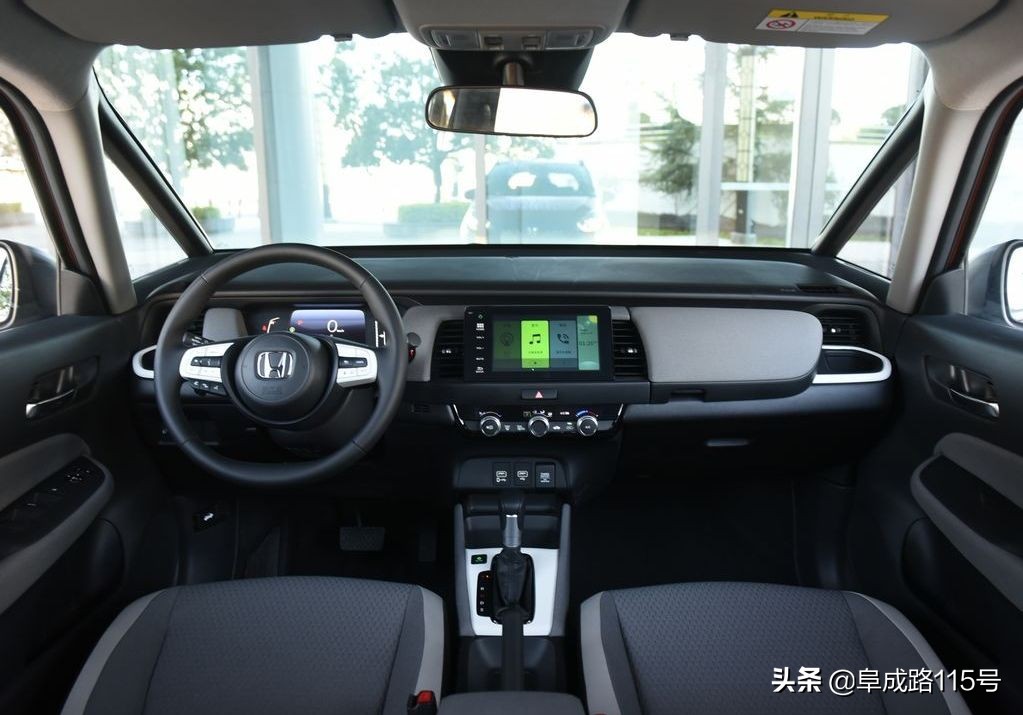 全系标配led车灯灯组,来福酱心动版裸车九万贵吗