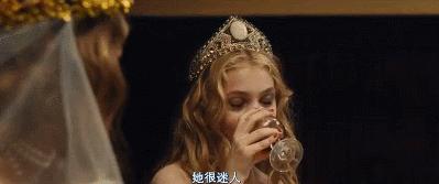 对着小孩的脸拍的视频,给孩子拍照事件