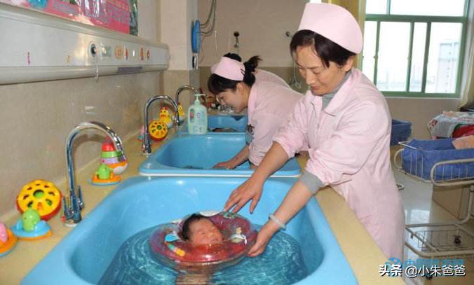 带宝宝去的婴儿游泳项目关了,知道真相后,我把婴儿游泳这词删了