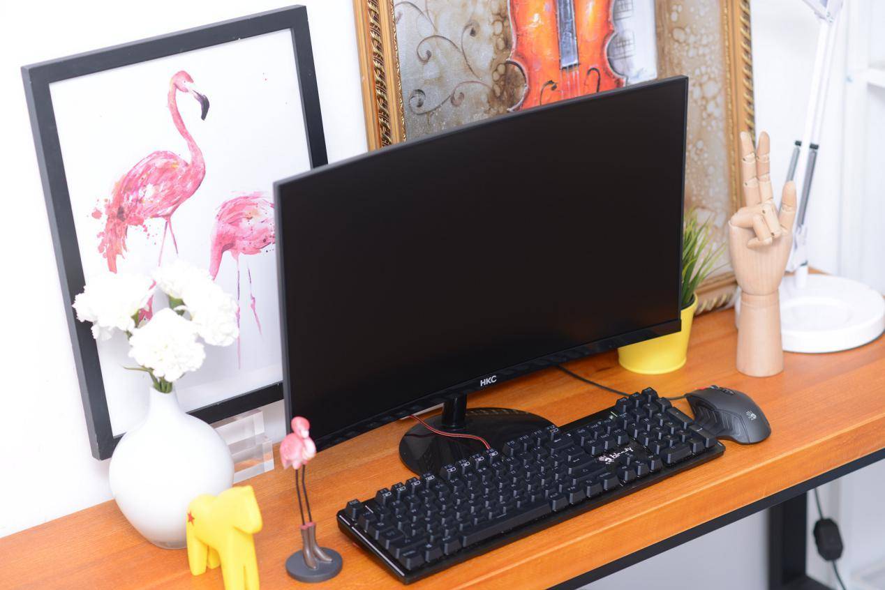 hkcc240显示器背部接口,hkcc240显示器怎么样