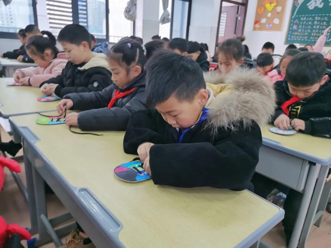 巧手系鞋带手工制作图片,巧手系鞋带活动心得