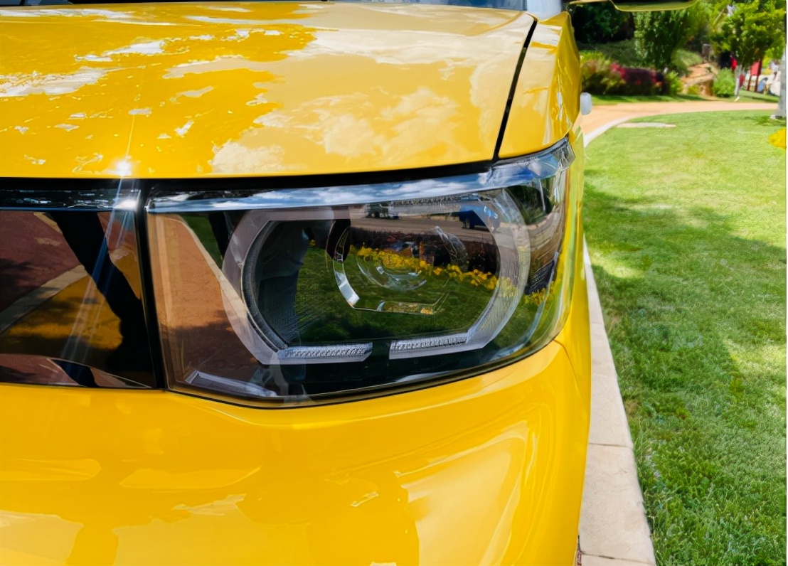 开宏光miniev马卡龙去旅行,五菱宏光miniev马卡龙三代启动过程