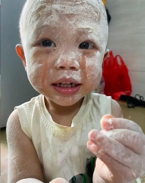 在公交车上遇到的妹纸，让我沉醉迷失了方向，我该怎么搭讪啊？急