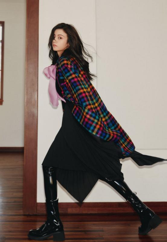 千金蝴蝶结大衣穿搭,蝴蝶结大衣白色灯笼袖时尚搭配