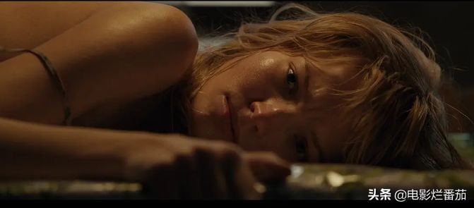 「安娜」这个美艳冰霜的顶级超模，让法国人拍的间谍片太“欲”了