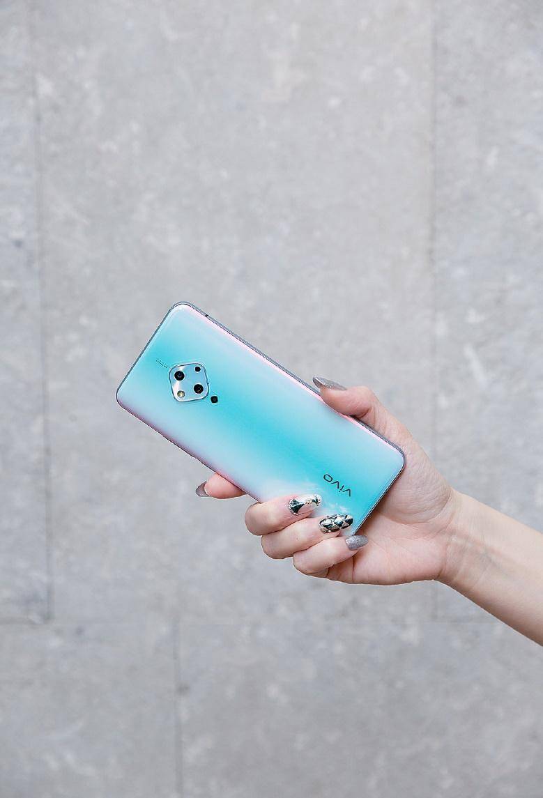 情人节送vivo什么礼物好,情人节送给女朋友特殊的礼物推荐