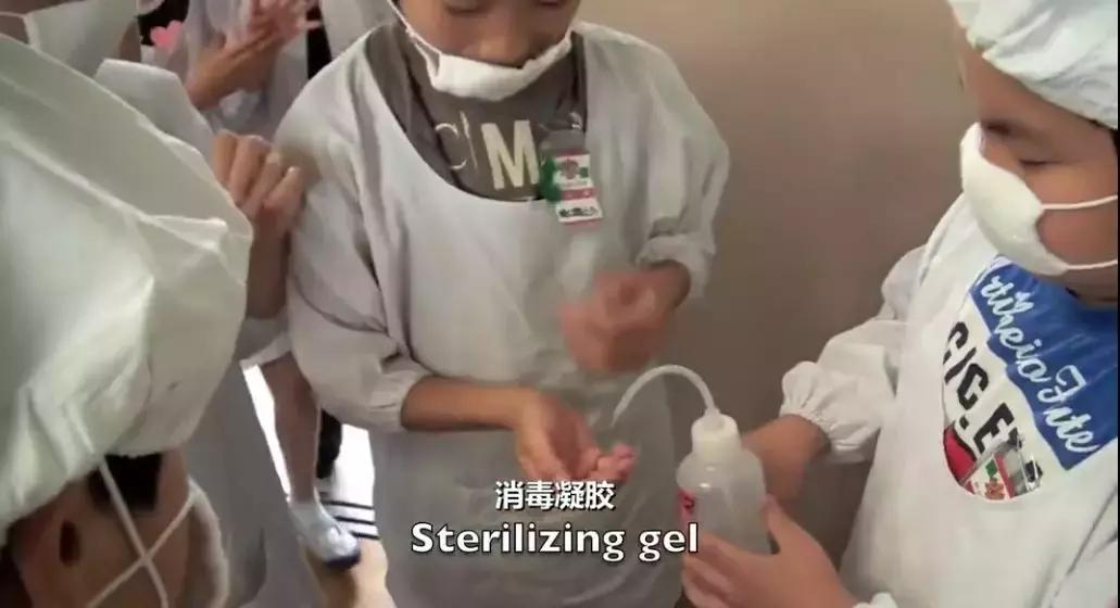 日本小学10元钱的午餐,日本学生午餐10元一个