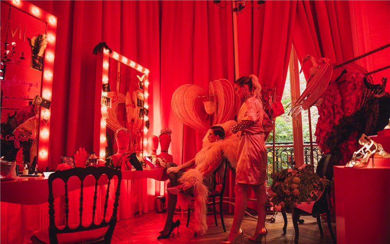 你可以不爱穿高跟鞋,但镶了陨石碎片的它,能不能收获你的芳心