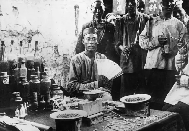 以前是怎么拔牙的,以前拔牙怎么拔的