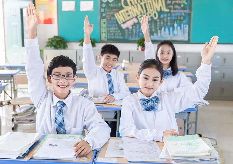 香港小学和大陆教育的区别,香港的小学是全英语教学吗