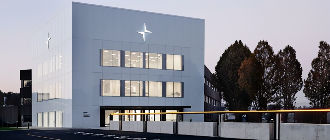 吉利一声不响换上朱雀新车标,吉利一声不响缤瑞敞篷版