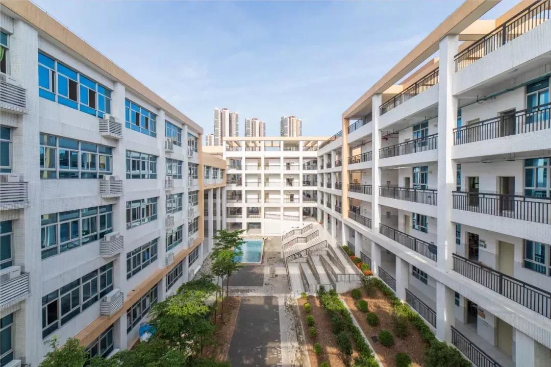 考广州第一的学位房,也爆雷了