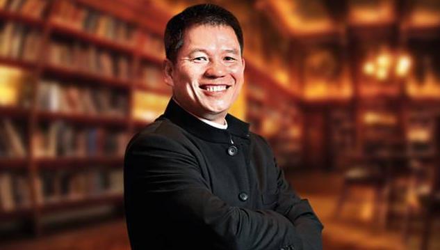 凭儿童饮料发家，后被国外巨头192亿收购，现携90后小生重出江湖