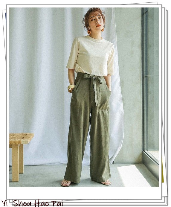 夏天绿色短袖阔腿裤套装配的凉鞋,黑色阔腿裤配绿色碎花上衣好看吗