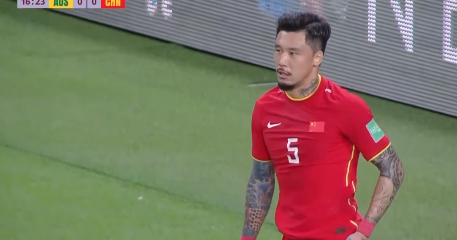 0-3溃败，李铁下课的声音响起，国产教练麾下的国足心理依然脆弱