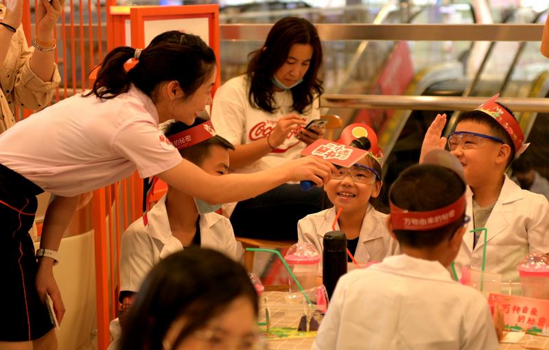 如何培养幼儿好奇心和探究欲望,利用孩子天生的好奇心和探索欲