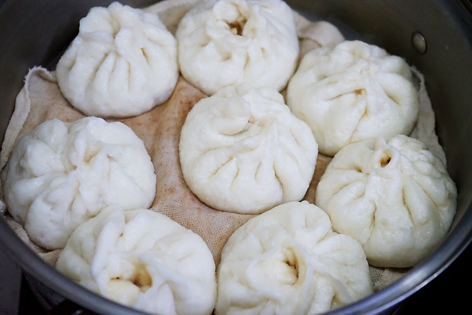 鲜肉包怎么做好吃不腻,我和家人爱吃的美食