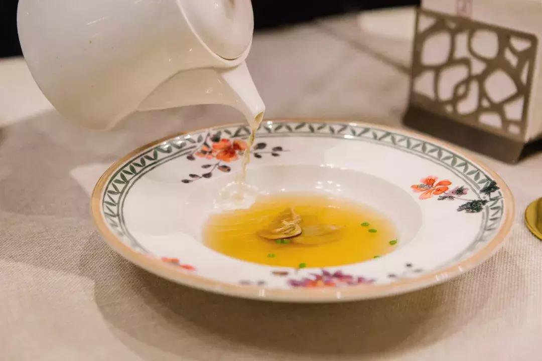 山西艺奢书廊餐厅 (太原艺奢书廊餐厅生日布置)