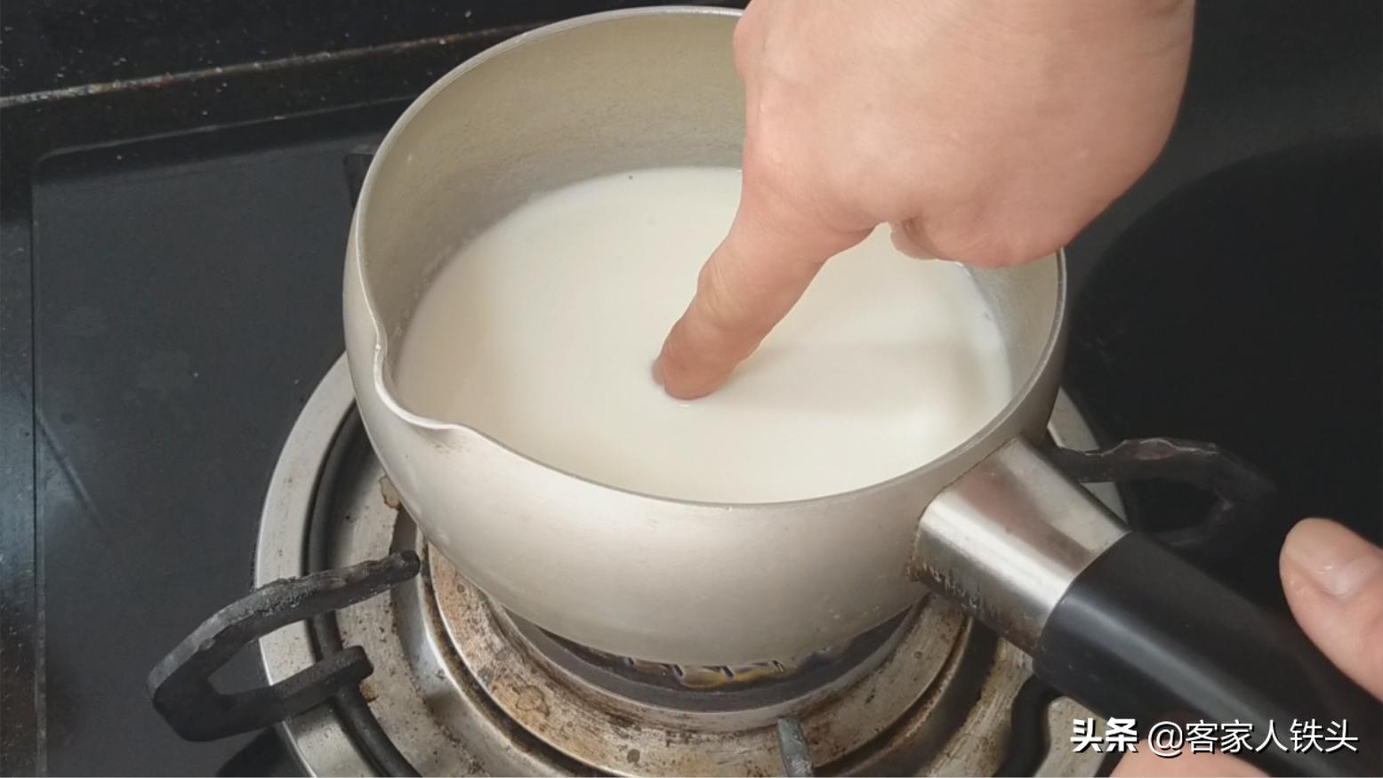 油条不用出去买教你在家制作,早餐不用出去买自制油条