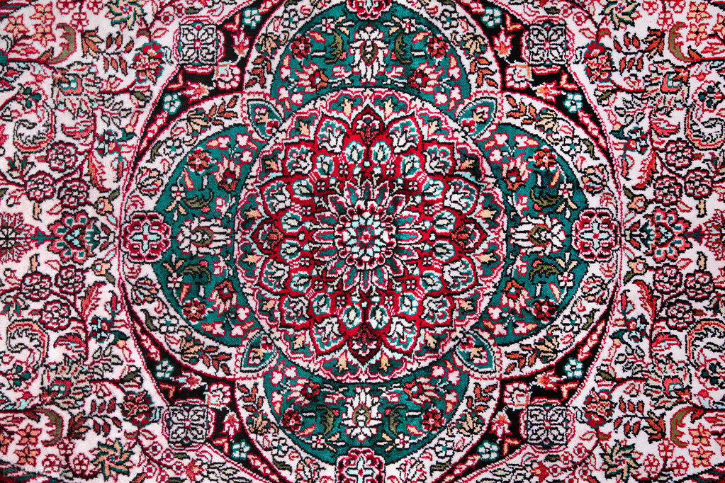 纯手工真丝波斯地毯的基本特点