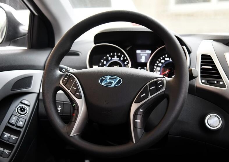 20万公里的现代朗动还值得买吗,16年10万公里的现代朗动值得买吗