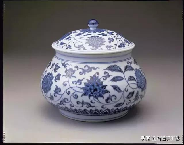 整套青花瓷器超大件,各个时期的青花瓷器特征