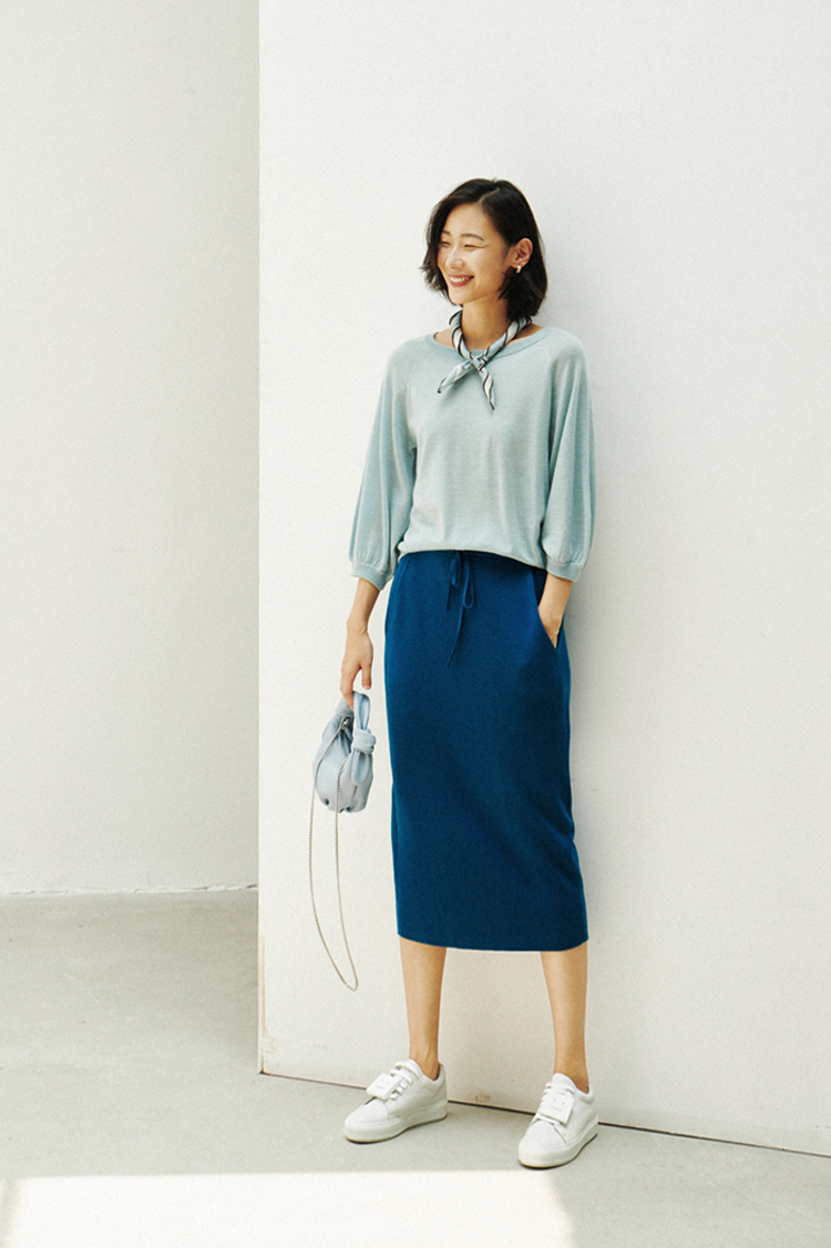 赏心悦目的针织上衣，像穿T恤一样简单却更轻松明快，敲有FLU