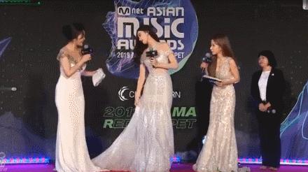 *服私**这么美，怎么一上红毯就见光死？