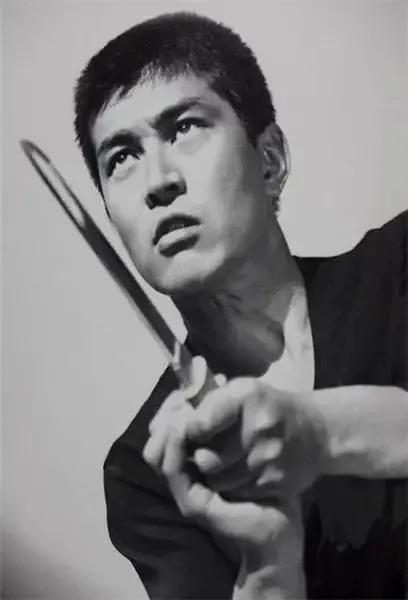 日本著名男星渡哲也一一人生就是忍耐