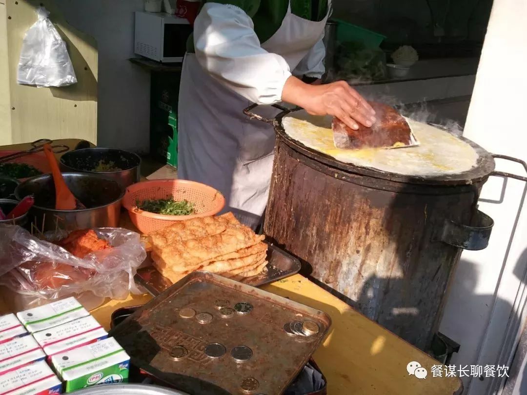 小吃赚钱项目,小吃生意既能赚钱又简单