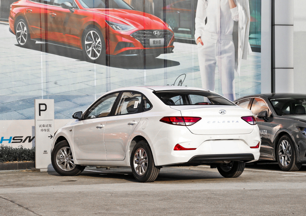 油耗6万元的车,油耗低自动挡价格便宜的车