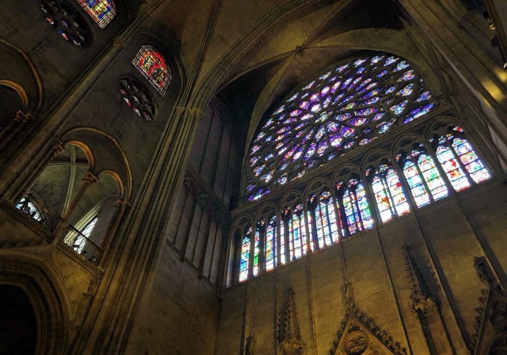 云巴黎旅游 (云旅游这一站出发童话小城布尔津)