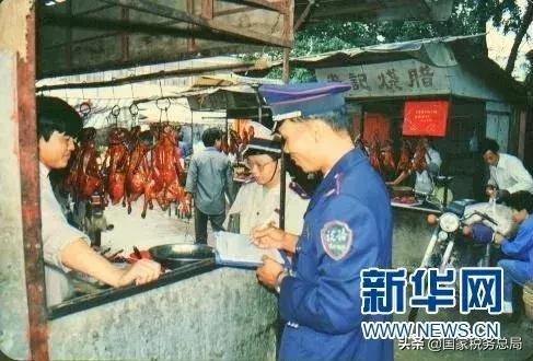 老会计讲述新老报税变化,办税服务厅变形记