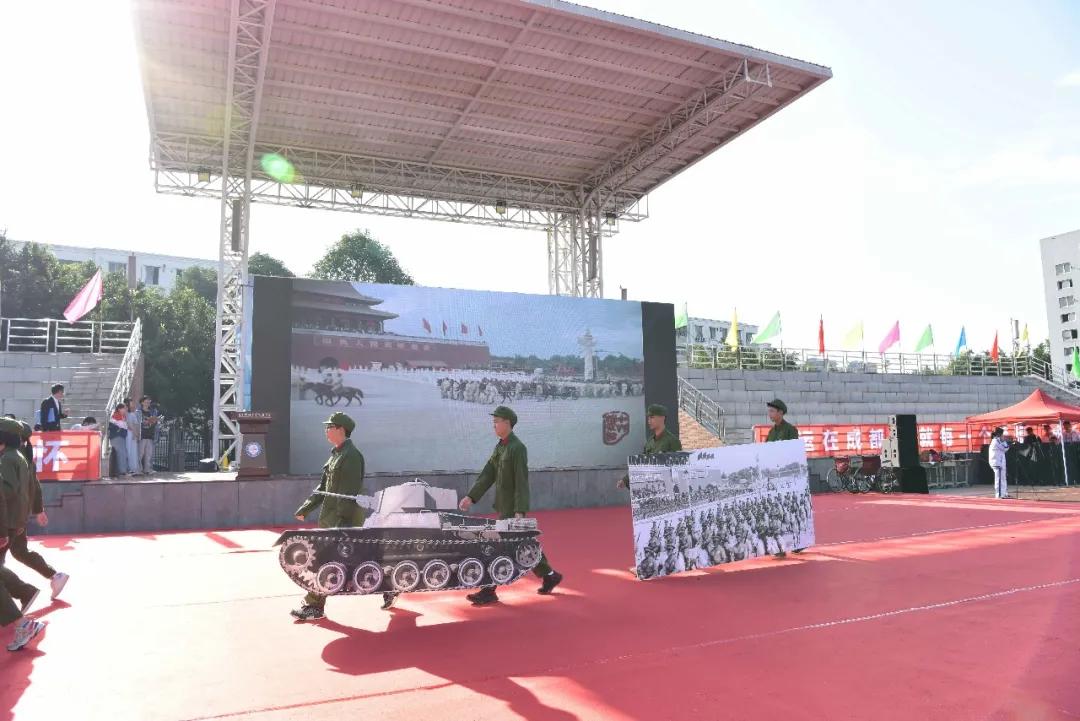 机器人在技能大赛上尬舞,世界机器人舞冠军挑战赛